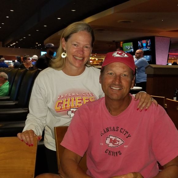 Meet your Posher, Laura - Picture 1 of 1